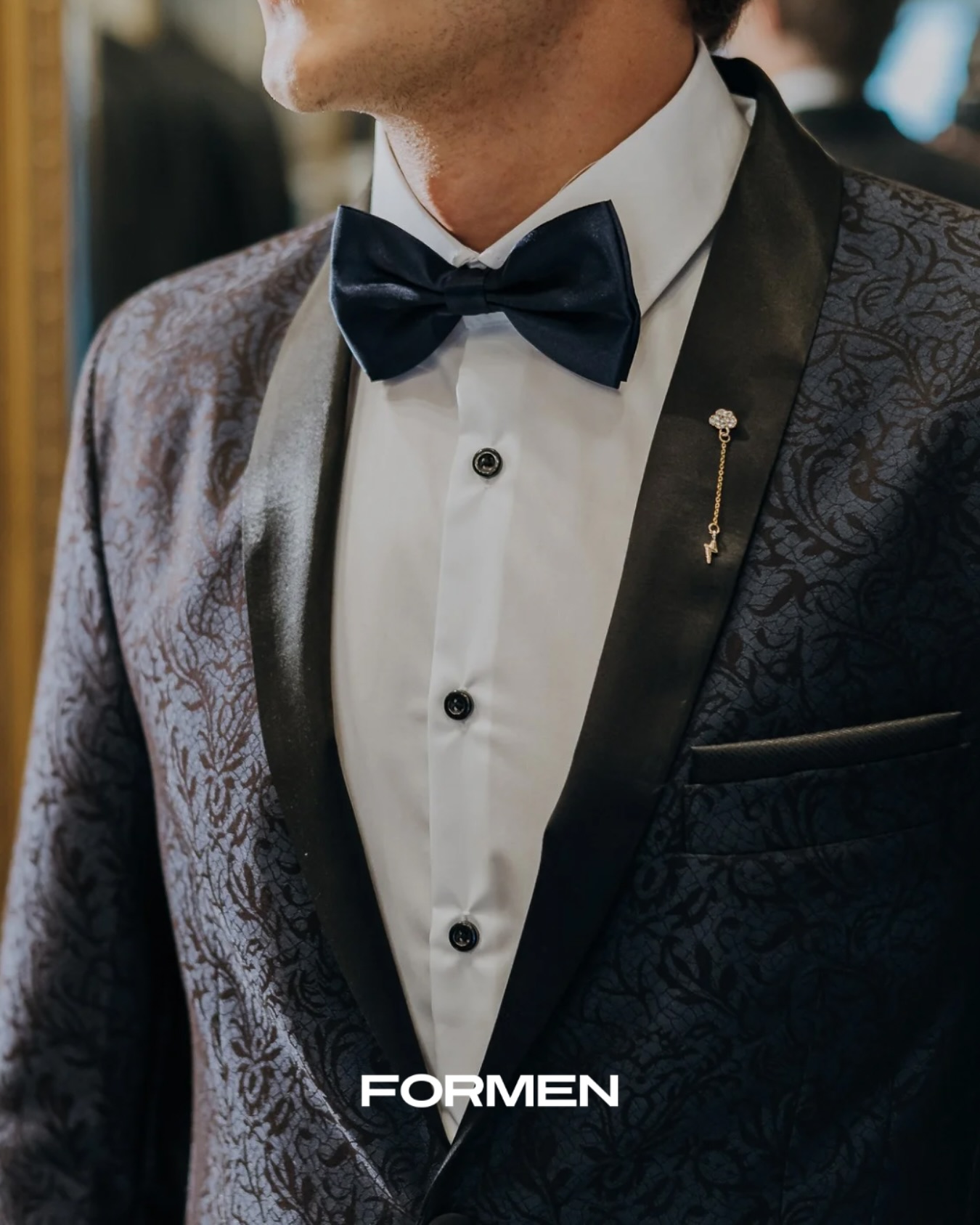 Traje de ceremonia gris con moño azul — Formen